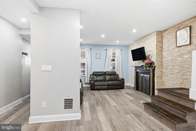 616 GREENWAY AVE, Darby, PA 19023