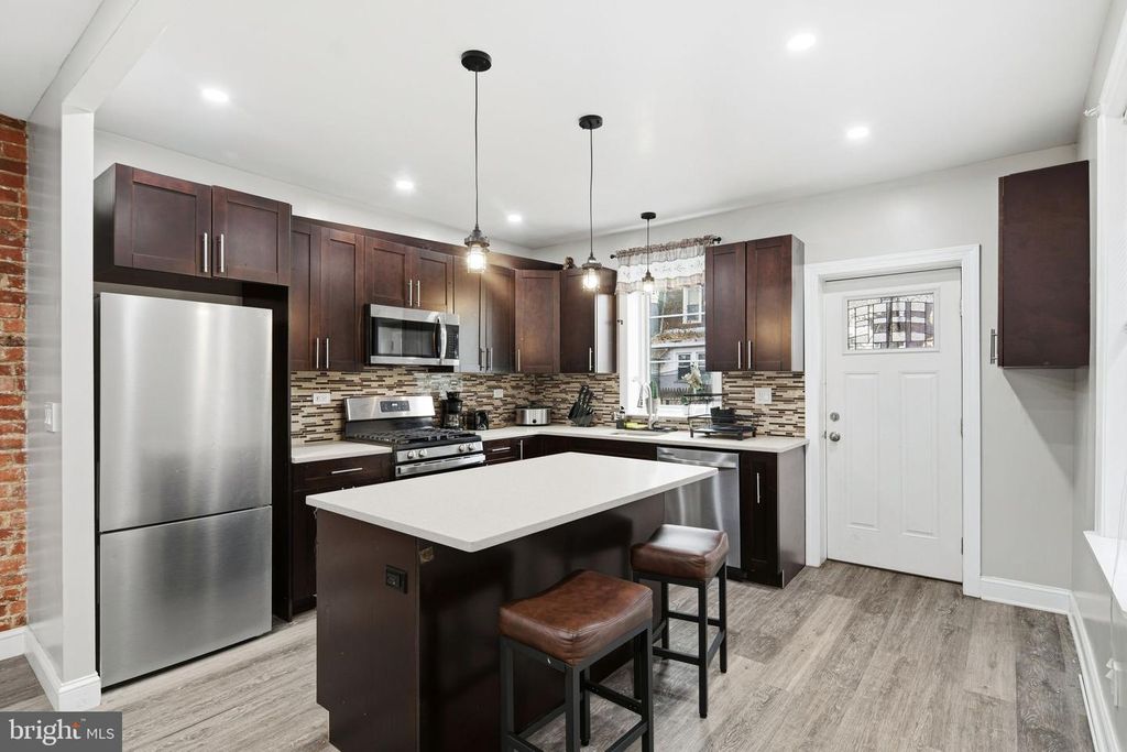 616 GREENWAY AVE, Darby, PA 19023