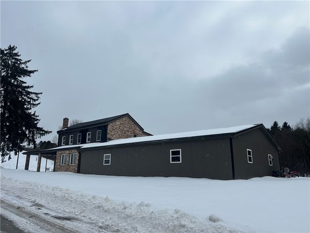 1300 Townline Road, Mayport, PA 16240