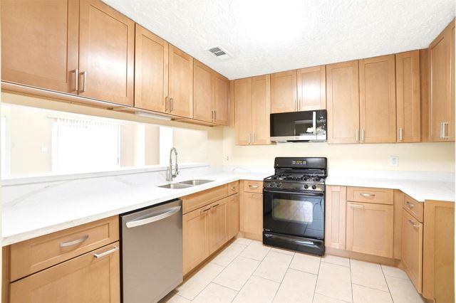 7502 Addicks Clodine Road, Houston, TX 77083