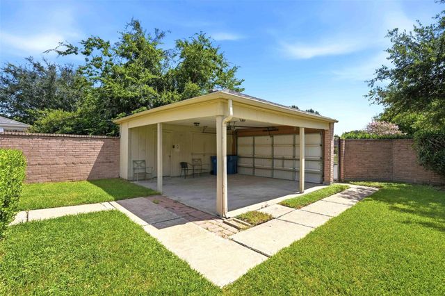 7502 Addicks Clodine Road, Houston, TX 77083