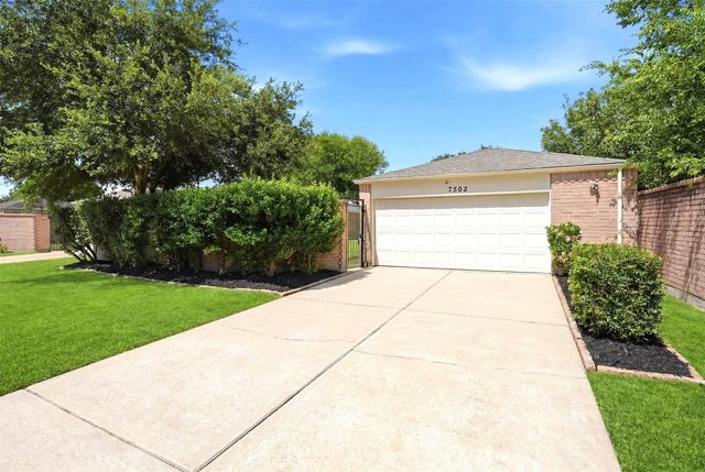 7502 Addicks Clodine Road, Houston, TX 77083