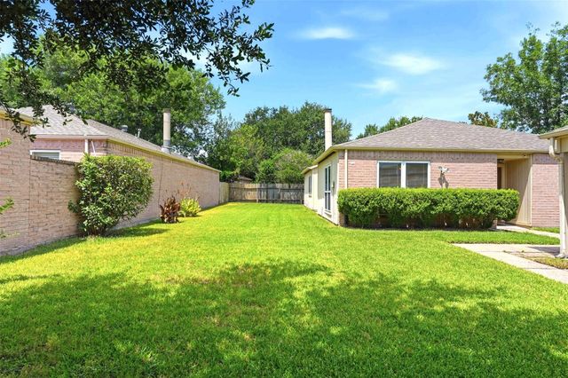 7502 Addicks Clodine Road, Houston, TX 77083