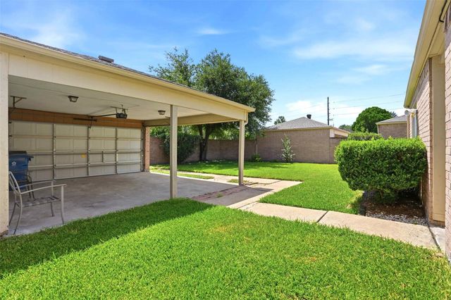 7502 Addicks Clodine Road, Houston, TX 77083