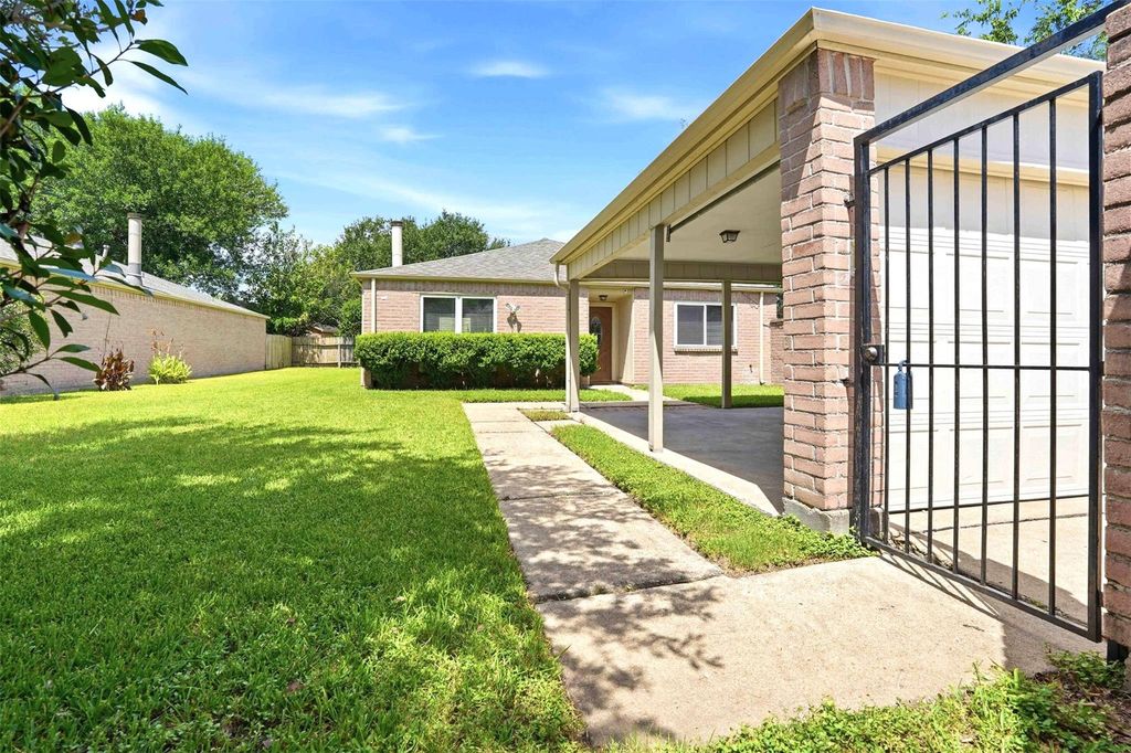 7502 Addicks Clodine Road, Houston, TX 77083