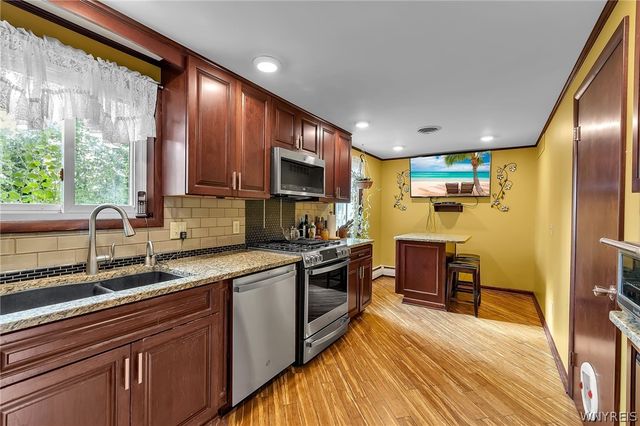 145 Cresthaven Drive, Amherst, NY 14225