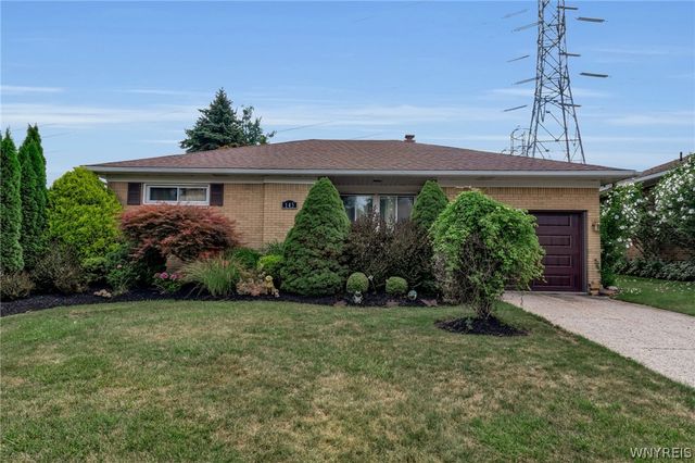 145 Cresthaven Drive, Amherst, NY 14225
