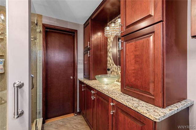 145 Cresthaven Drive, Amherst, NY 14225