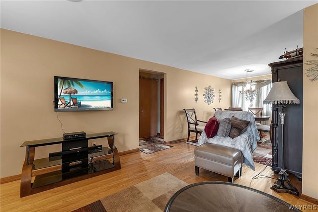 145 Cresthaven Drive, Amherst, NY 14225