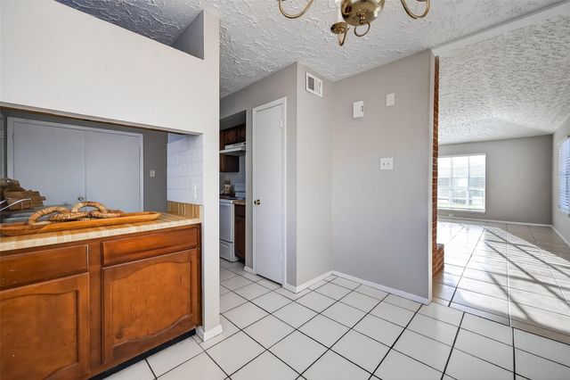 9111 Benthos Drive, Houston, TX 77083