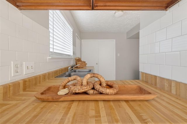 9111 Benthos Drive, Houston, TX 77083