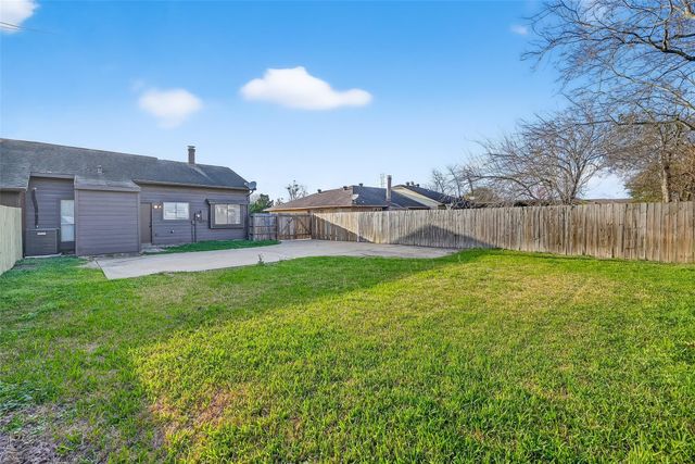 9111 Benthos Drive, Houston, TX 77083