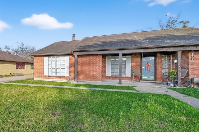 9111 Benthos Drive, Houston, TX 77083