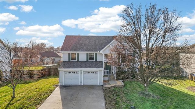 714 S Sunset Lane, Raymore, MO 64083