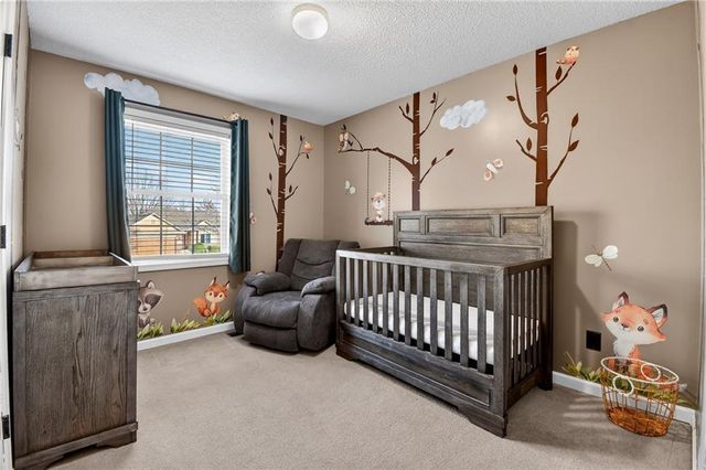 714 S Sunset Lane, Raymore, MO 64083