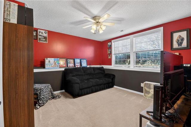 714 S Sunset Lane, Raymore, MO 64083