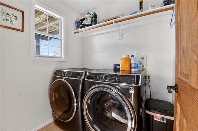 714 S Sunset Lane, Raymore, MO 64083