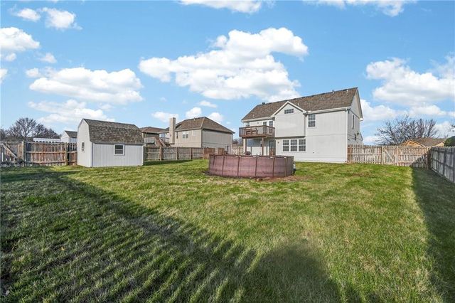 714 S Sunset Lane, Raymore, MO 64083