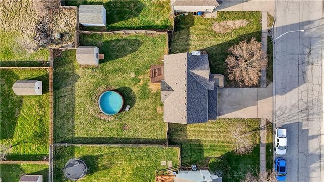 714 S Sunset Lane, Raymore, MO 64083