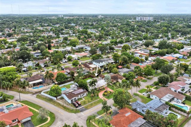 5306 Roosevelt Street, Hollywood, FL 33021