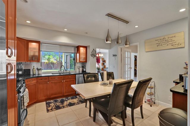 5306 Roosevelt Street, Hollywood, FL 33021