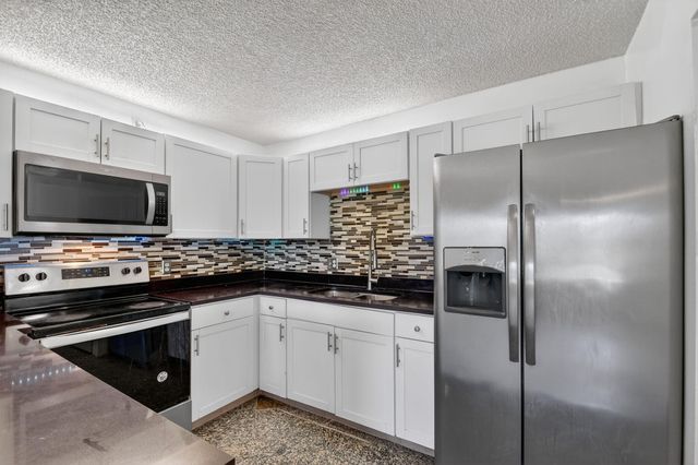 4723 Sable Pine Circle N D2, West Palm Beach, FL 33417