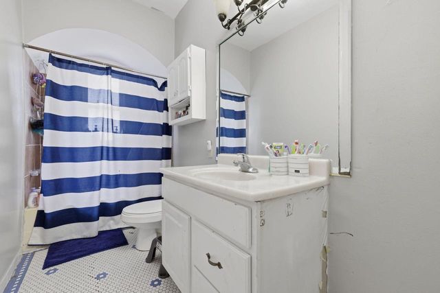 4518 20th AVENUE, Kenosha, WI 53140