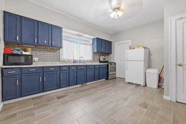 4518 20th AVENUE, Kenosha, WI 53140