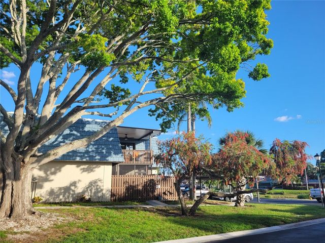 14521 CATALINA CIRCLE, Seminole, FL 33776