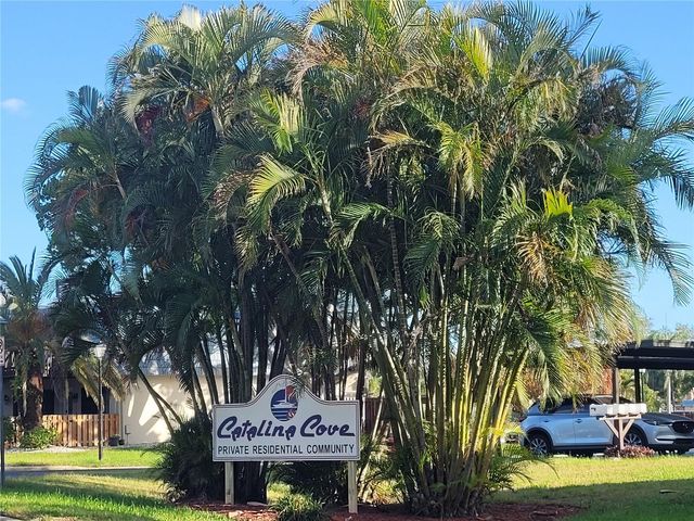 14521 CATALINA CIRCLE, Seminole, FL 33776