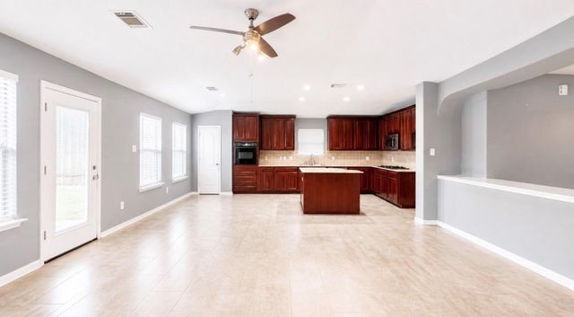 16715 Bending Creek Lane, Friendswood, TX 77546