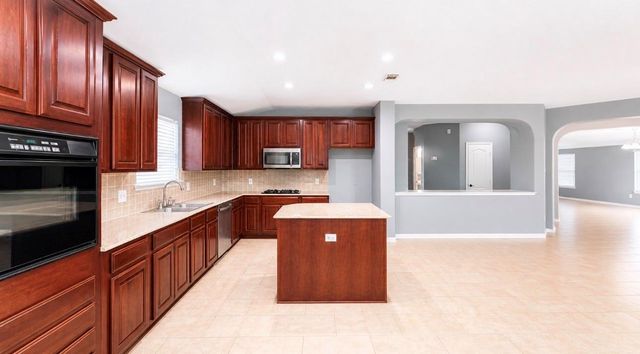 16715 Bending Creek Lane, Friendswood, TX 77546