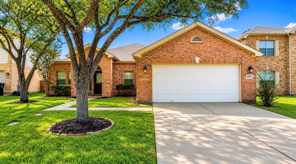 16715 Bending Creek Lane, Friendswood, TX 77546