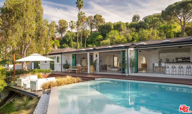 3380 Scadlock Lane, Sherman Oaks, CA 91403