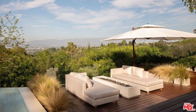 3380 Scadlock Lane, Sherman Oaks, CA 91403