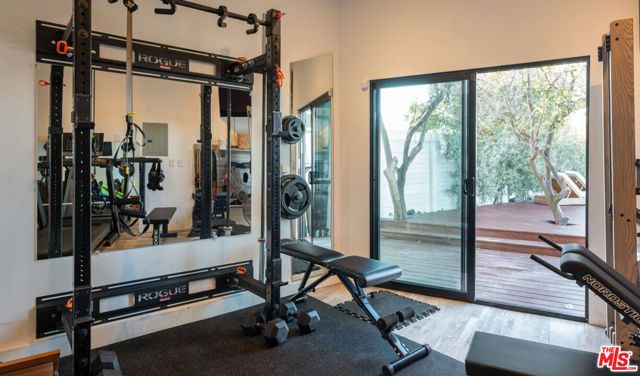 3380 Scadlock Lane, Sherman Oaks, CA 91403