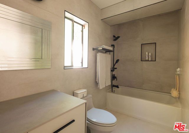 3380 Scadlock Lane, Sherman Oaks, CA 91403