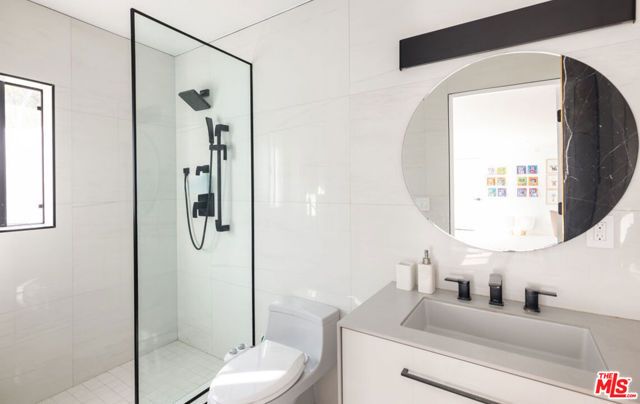 3380 Scadlock Lane, Sherman Oaks, CA 91403