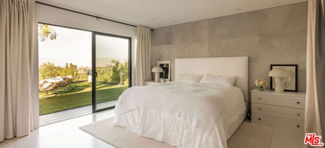 3380 Scadlock Lane, Sherman Oaks, CA 91403