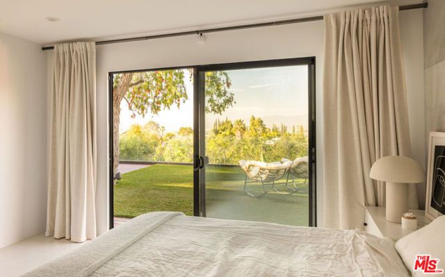 3380 Scadlock Lane, Sherman Oaks, CA 91403