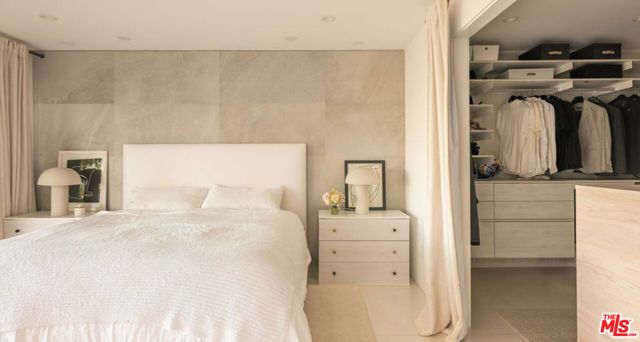 3380 Scadlock Lane, Sherman Oaks, CA 91403