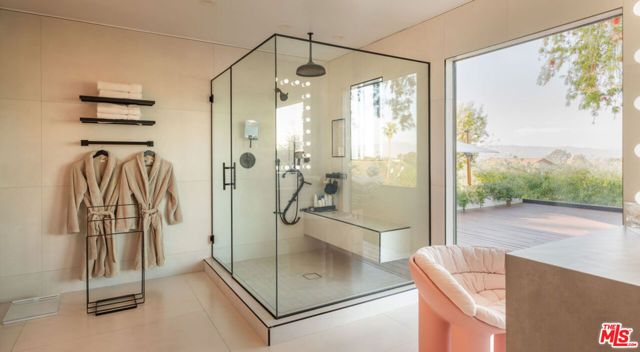 3380 Scadlock Lane, Sherman Oaks, CA 91403