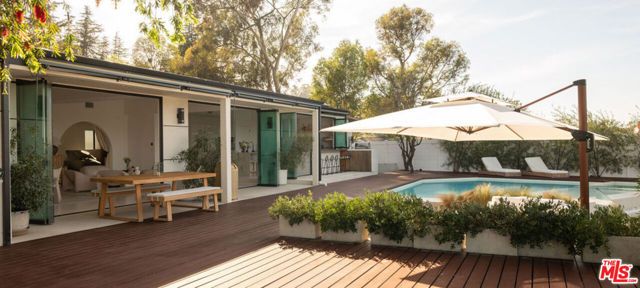 3380 Scadlock Lane, Sherman Oaks, CA 91403