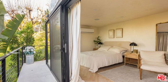 3380 Scadlock Lane, Sherman Oaks, CA 91403