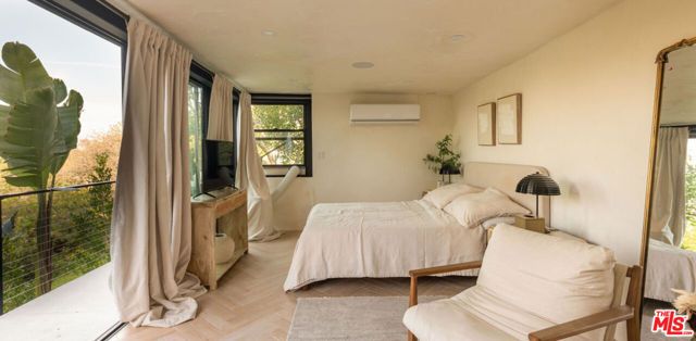 3380 Scadlock Lane, Sherman Oaks, CA 91403