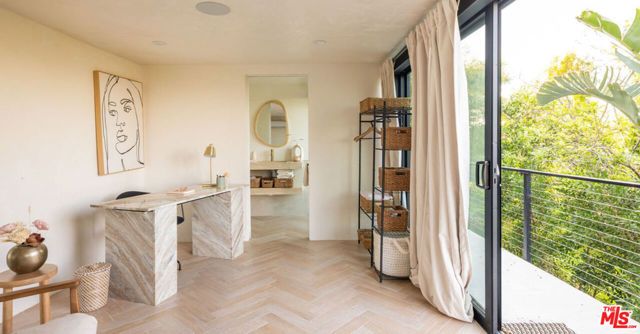 3380 Scadlock Lane, Sherman Oaks, CA 91403