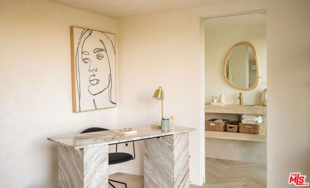 3380 Scadlock Lane, Sherman Oaks, CA 91403