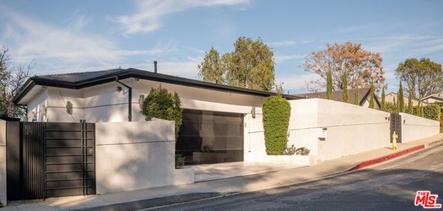 3380 Scadlock Lane, Sherman Oaks, CA 91403