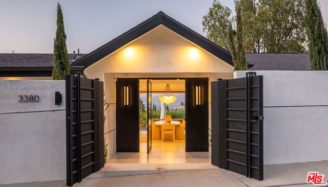 3380 Scadlock Lane, Sherman Oaks, CA 91403