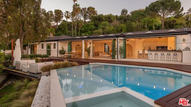 3380 Scadlock Lane, Sherman Oaks, CA 91403